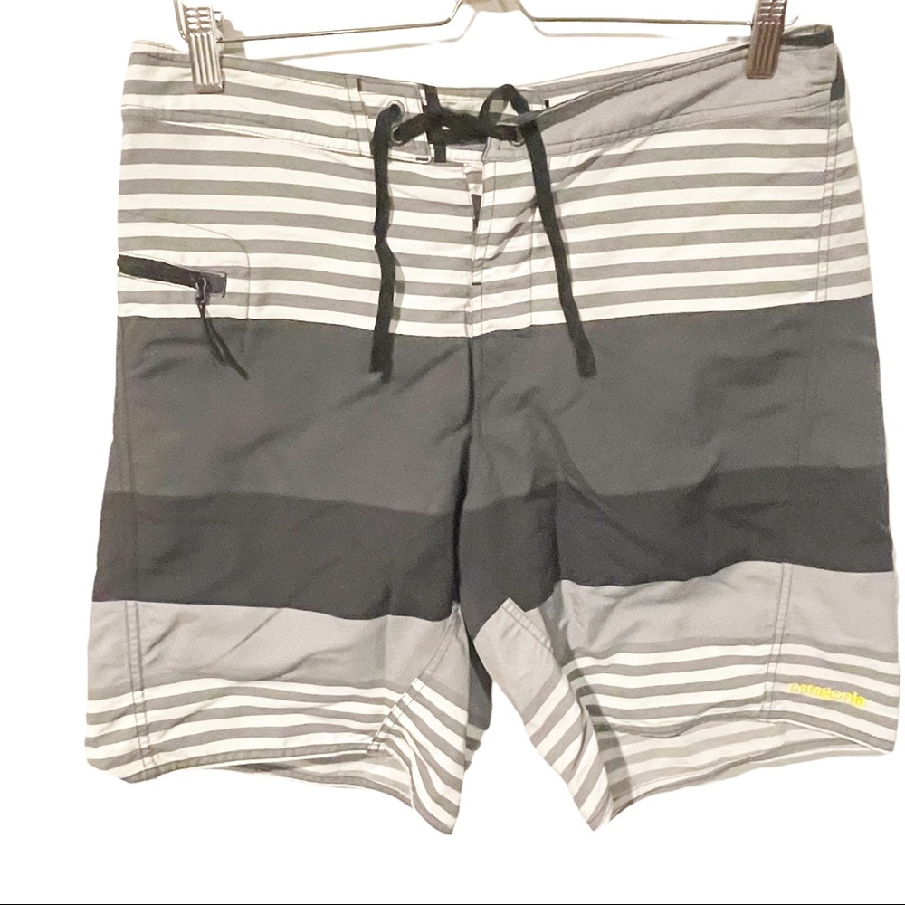 Patagonia Wavefarer Grey Striped Boardshorts Mens 32